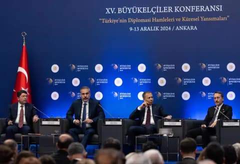 Bakan Fidan İç Güvenlik ve İletişim Panelinde Konuştu Bakan Fidan İç Güvenlik ve İletişim Panelinde Konuştu