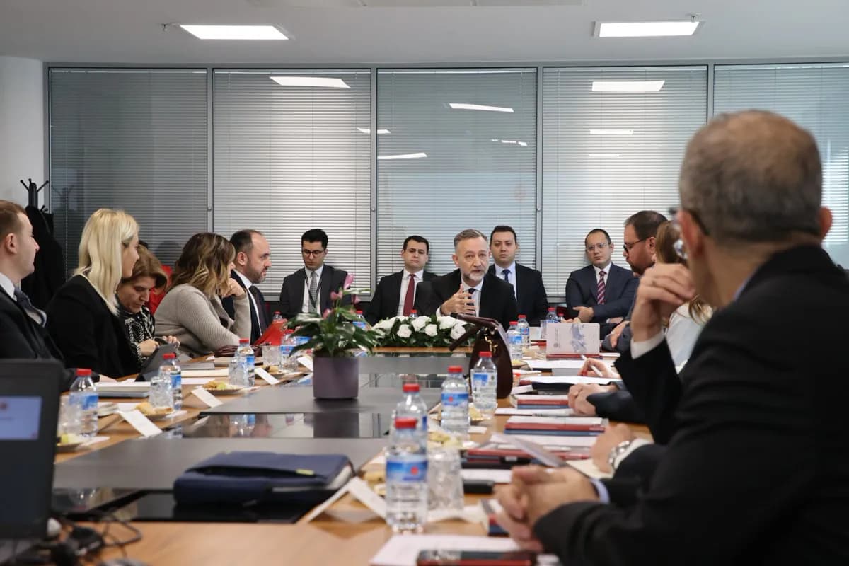Bakan Yardımcısı Gümrükçü: Yapay Zeka ve Dış Politika Çalıştayı'nda Geleceğin Teknolojisi Konuşuldu Bakan Yardımcısı Gümrükçü: Yapay Zeka ve Dış Politika Çalıştayı'nda Geleceğin Teknolojisi Konuşuldu