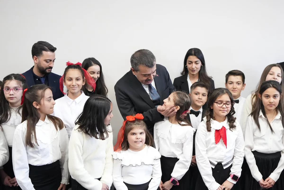Şahinbey Millet Kütüphanesine T.C. Millî Eğitim Bakanı Yusuf Tekin’in Ziyareti: Genişletilmiş Hizmetler ve Engelsiz Kütüphane İnovasyonu Şahinbey Millet Kütüphanesine T.C. Millî Eğitim Bakanı Yusuf Tekin’in Ziyareti: Genişletilmiş Hizmetler ve Engelsiz Kütüphane İnovasyonu