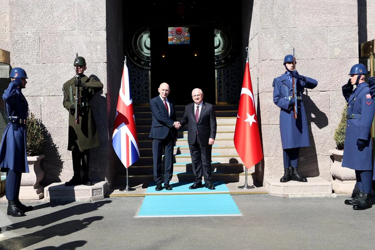 Türkiye-İngiltere İş Birliği Stratejik Konularla Güçleniyor Türkiye-İngiltere İş Birliği Stratejik Konularla Güçleniyor
