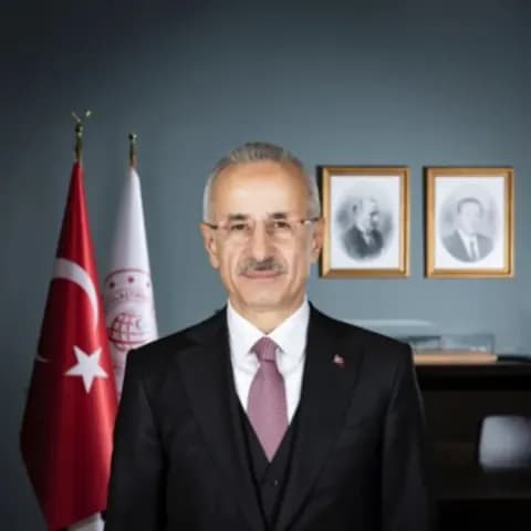 Bakan Uraloğlu, AK Parti Ümraniye'de Sahur Yemeğine Katıldı Bakan Uraloğlu, AK Parti Ümraniye'de Sahur Yemeğine Katıldı