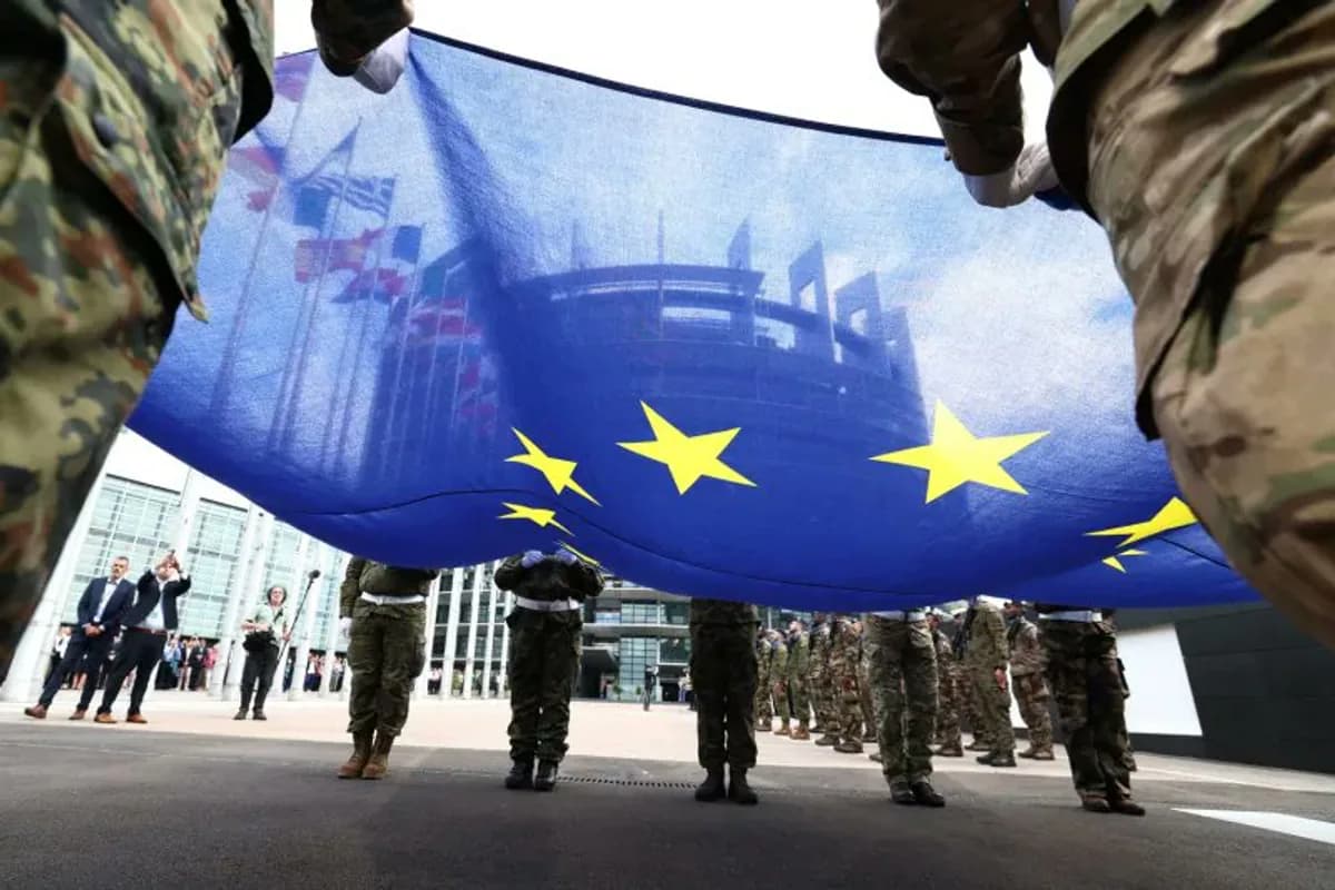 Çin, Avrupa'nın NATO ve ABD Alternatiflerini Gözden Geçirdiğini İddia Etti Çin, Avrupa'nın NATO ve ABD Alternatiflerini Gözden Geçirdiğini İddia Etti