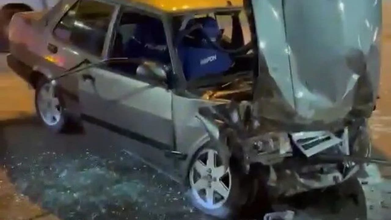 Niğde-Bor Karayolu'nda Korkutan Kaza: 4 Yaralı Niğde-Bor Karayolu'nda Korkutan Kaza: 4 Yaralı