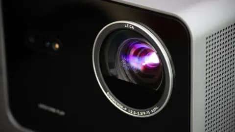 Leica Cine Play 1 İncelemesi: Lüks Tasarım Performansı Karşılıyor mu? Leica Cine Play 1 İncelemesi: Lüks Tasarım Performansı Karşılıyor mu?