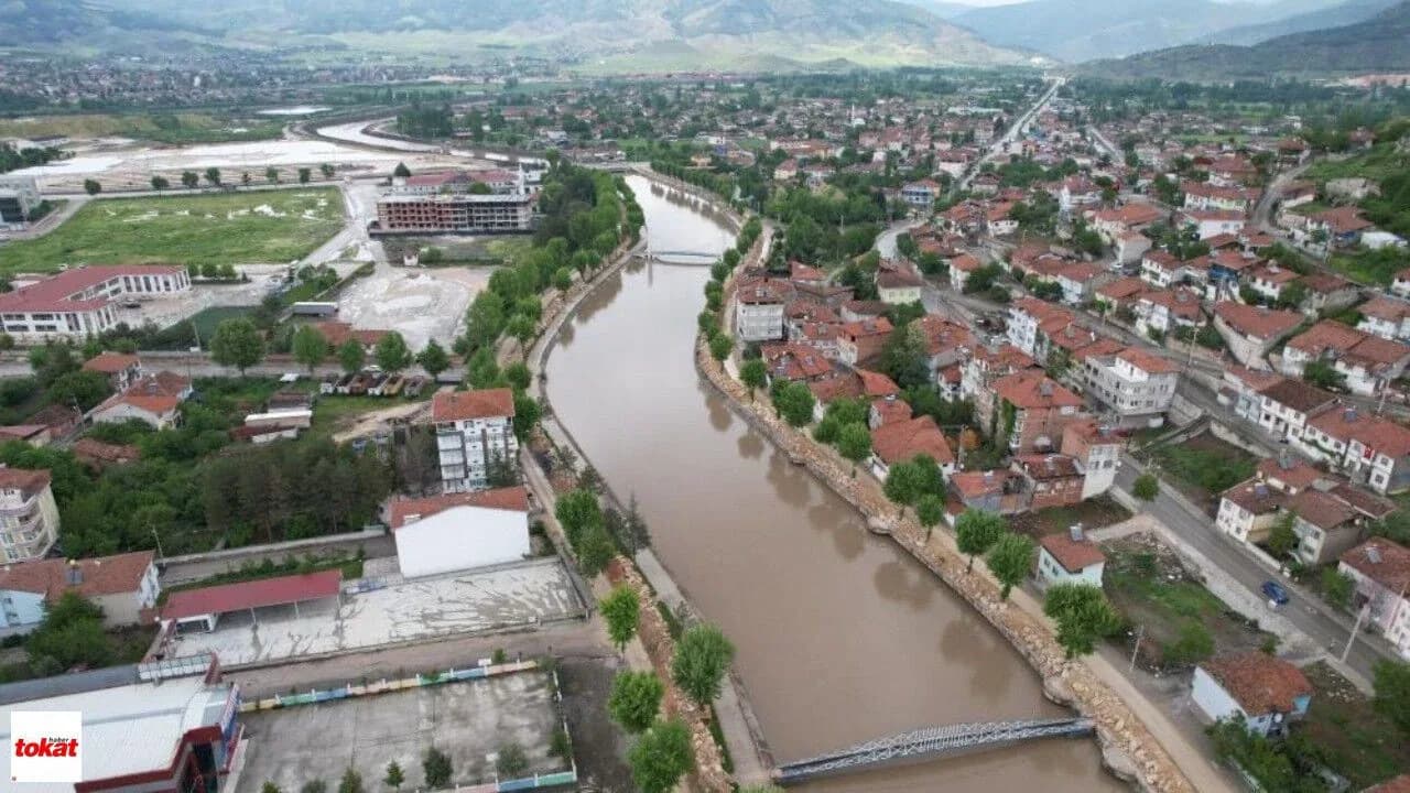 Tokat'ta Yeşilırmak Taşkın Tedbirlerinde Yeni Dönem: Sanayi Köprüsü Açılıyor Tokat'ta Yeşilırmak Taşkın Tedbirlerinde Yeni Dönem: Sanayi Köprüsü Açılıyor