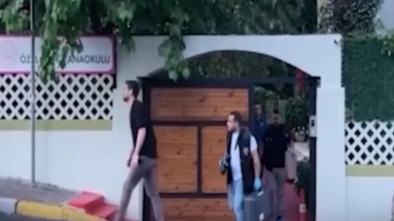Sarıyer'de Özel Anaokulunda Silahlı Saldırı: Okul Sahibi Müdürünü Vurdu Sarıyer'de Özel Anaokulunda Silahlı Saldırı: Okul Sahibi Müdürünü Vurdu