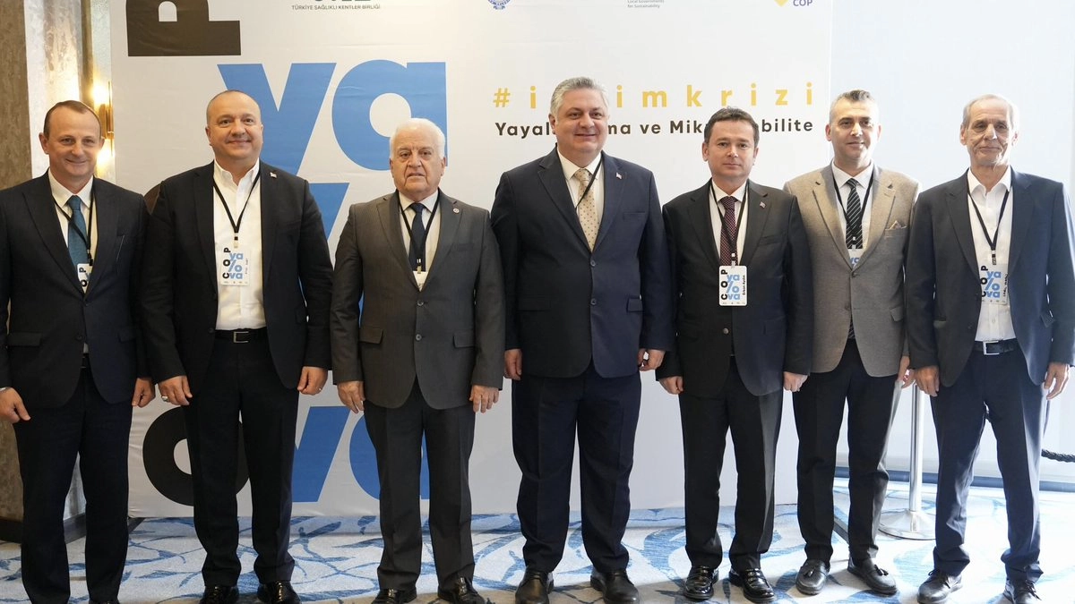 Bursa Osmangazi Belediye Başkanı Erkan Aydın, Yalova'da İklim Değişikliği Konferansı'na Katıldı