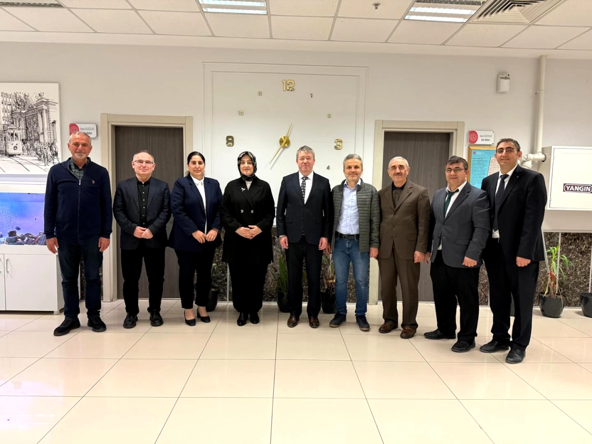 Eyüpsultan ve Sultangazi Eğitim Müdürleri İşbirliği İçin Buluştu