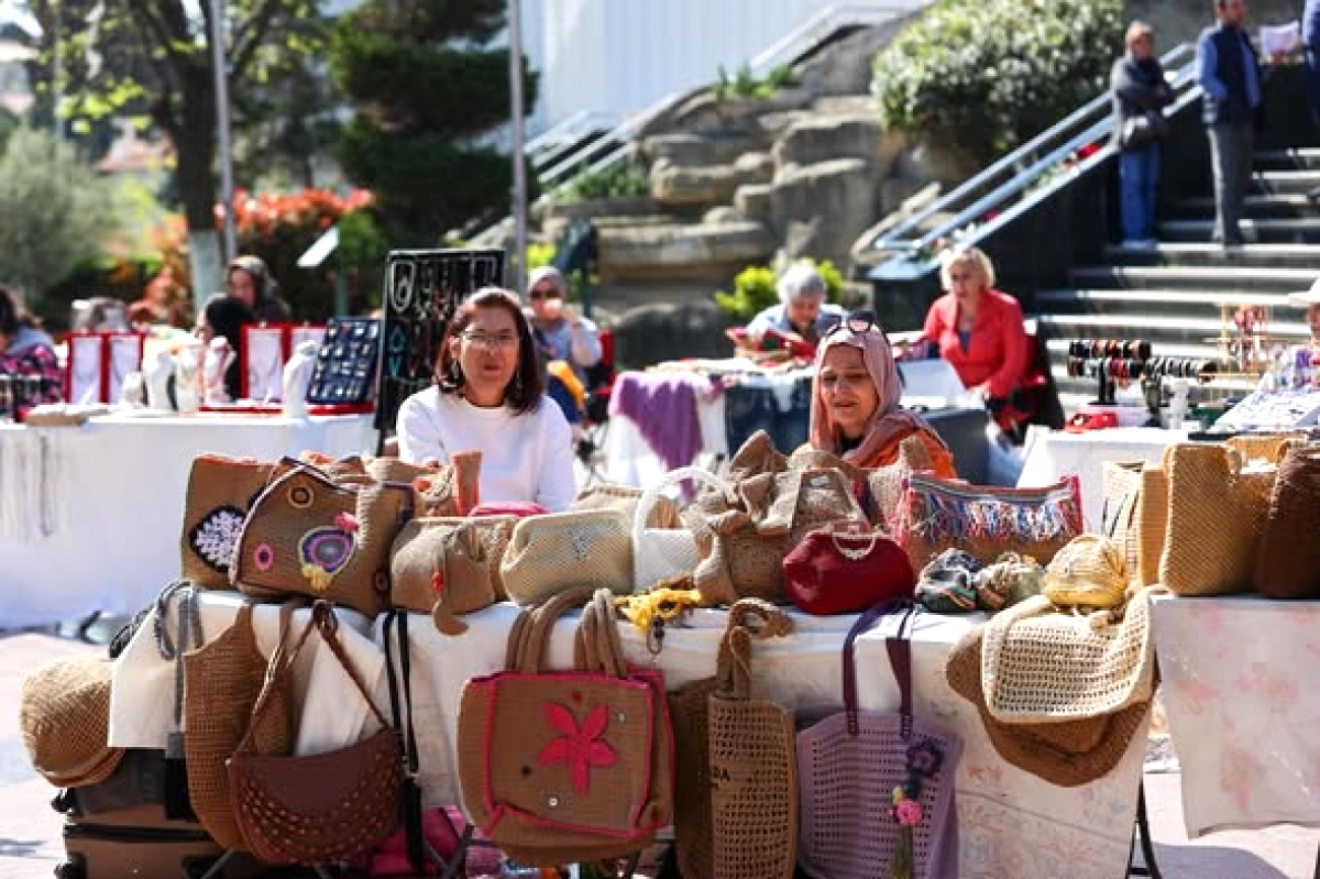 Buca'da Kadın Emeği Pazarı Bugün Kapılarını Açtı! Saat 19:00'a Kadar Ziyaret Edilebilir