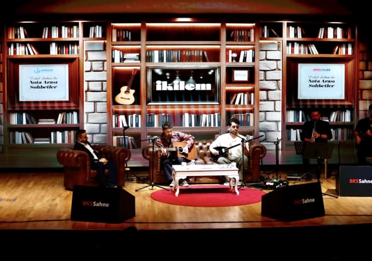 Bağcılar'da Nota Arası Sohbetler'de İkilem Grubu Sahne Aldı