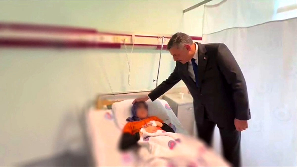 Kahramanmaraş'ta Okul Saldırısı: 4 Bakan Yaralı Öğrencileri Ziyaret Etti