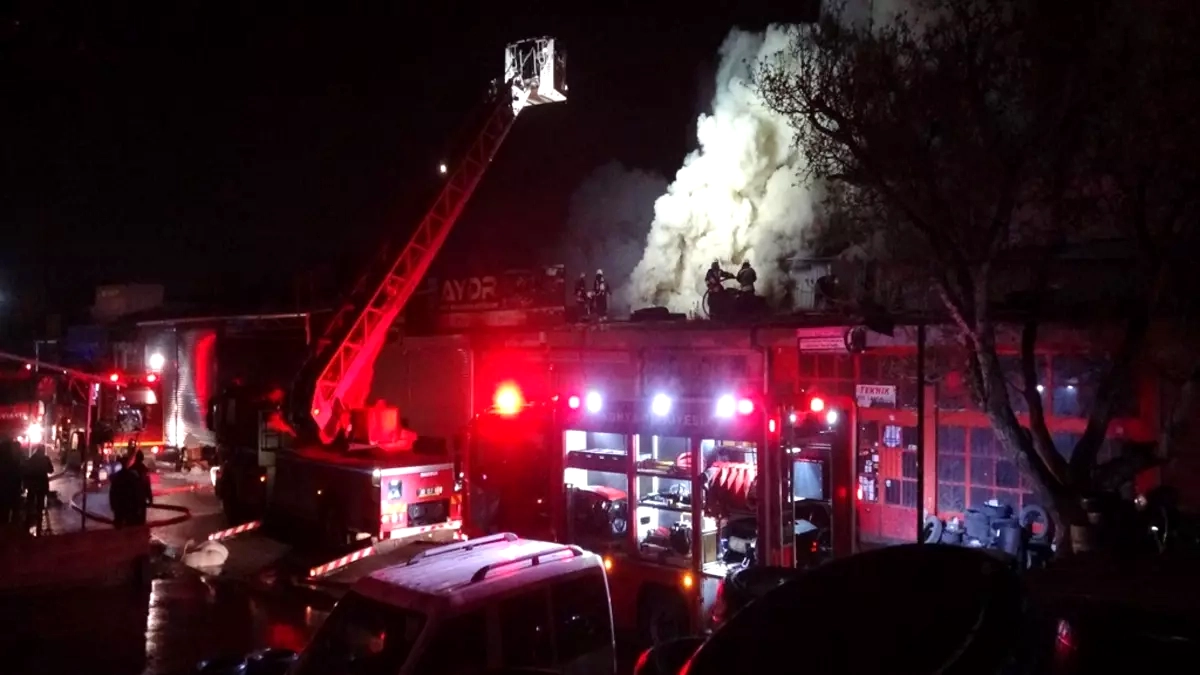 Konya Selçuklu'da Oto Elektrikçi Dükkanında Yangın