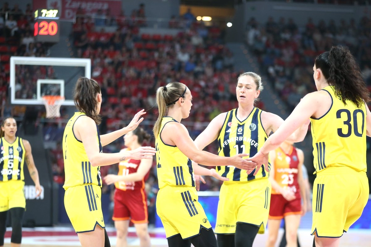 Fenerbahçe Opet, EuroLeague Women'da Üçüncü Kez Şampiyon! | Galatasaray'ı 68-55 Yendi