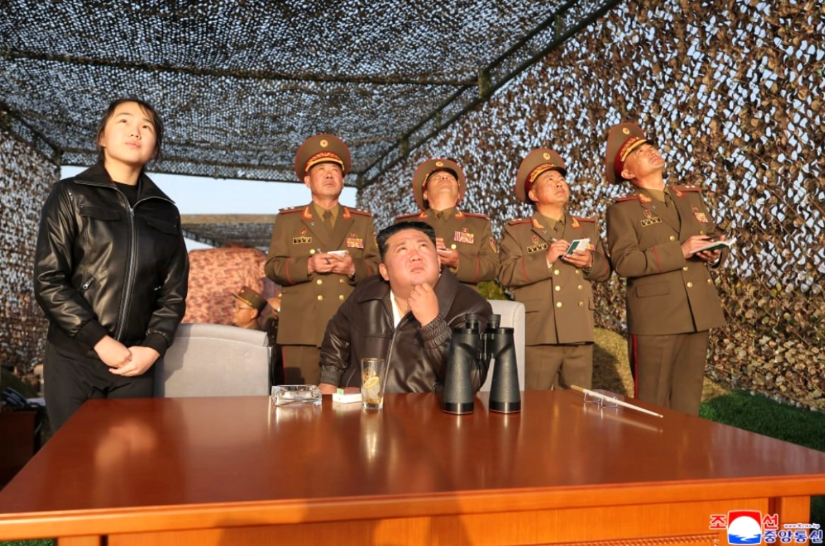 Kim Jong Un Taktik Balistik Füze Denemesini İzledi