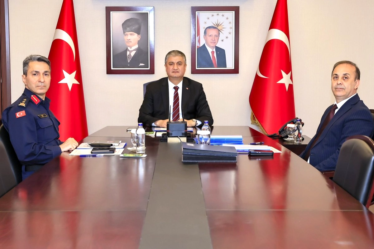 Adana Valisi Yavuz, Organize Suç Toplantısına Katıldı