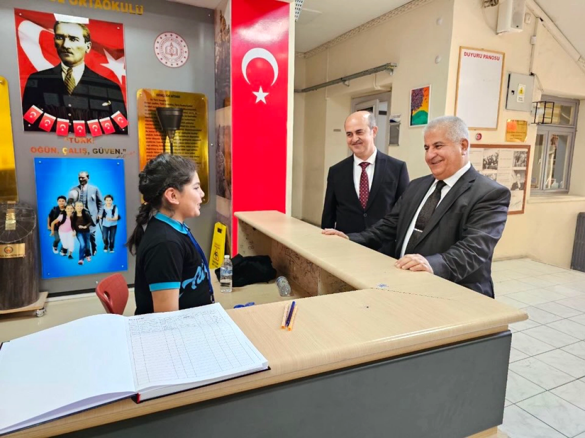 Balıkesir'de Eğitim Sahasında: İl Müdürü Öğretmenlerle Buluştu