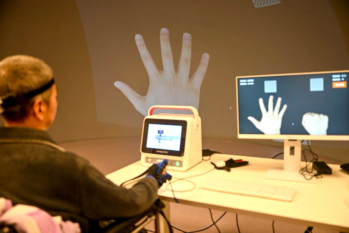 Çin'den Tıp Tarihine Geçecek Adım: İlk İmplant Beyin-Bilgisayar Arayüzü Onayı