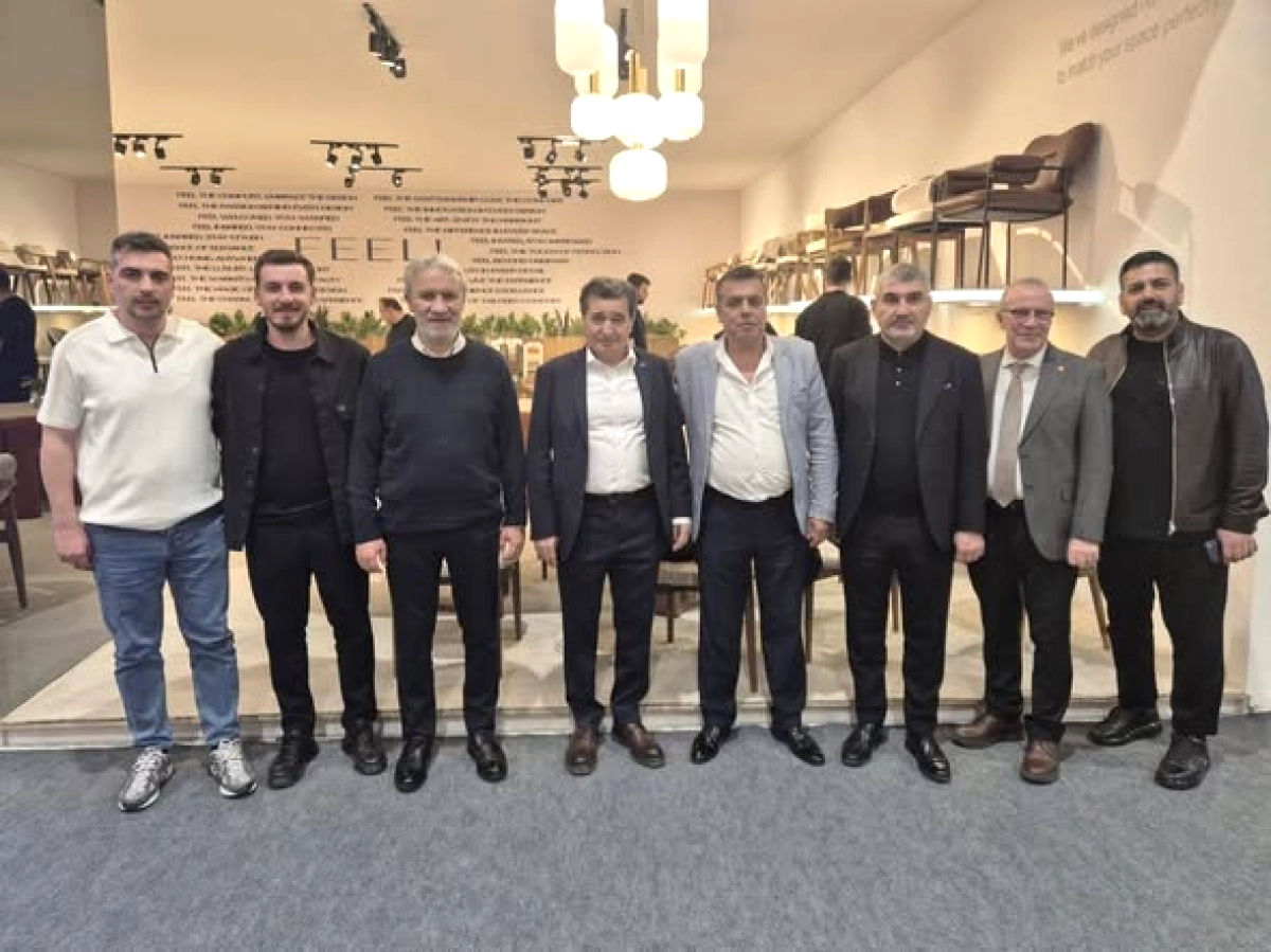 İhracatçı Birlikleri Heyeti 54. Modef İnegöl Mobilya Fuarı'nı Ziyaret Etti