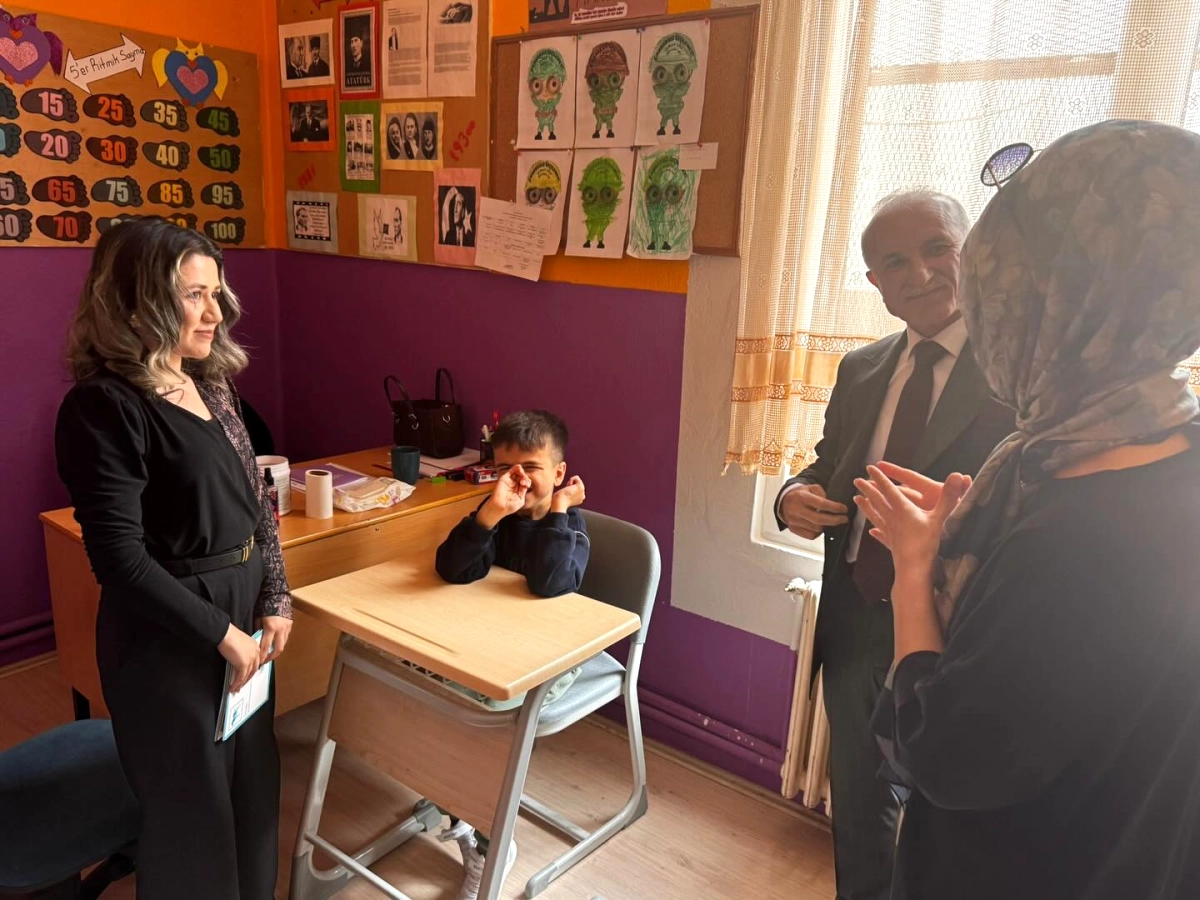 Şereflikoçhisar'da Özel Eğitim Ziyareti: Müdür Çetin Öğrencilerle Buluştu