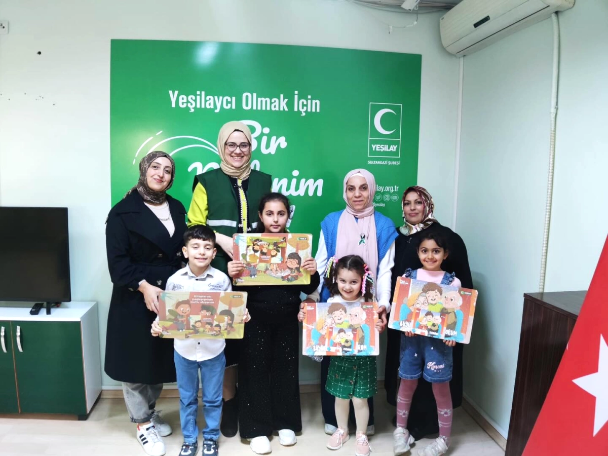 Yeşilay Sultangazi'de Zihin Geliştirici Yapboz Etkinliği Düzenledi