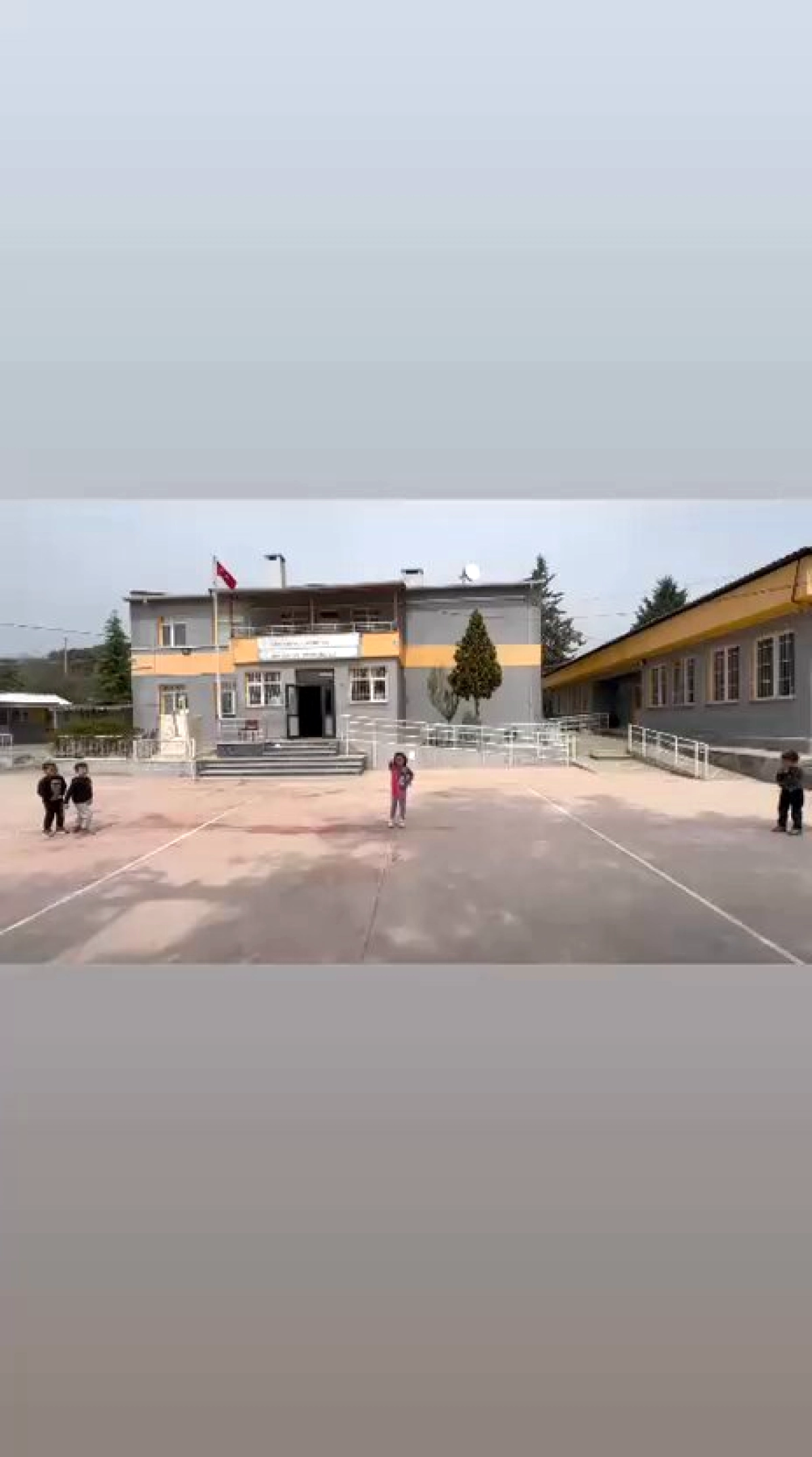 İznik'te 23 Nisan Coşkusu: Minik Eller Bayramı Kutluyor