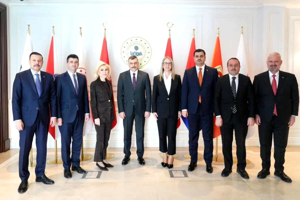 İzmir Milletvekilleri İçişleri Bakanı Çiftçi'yi Ziyaret Etti