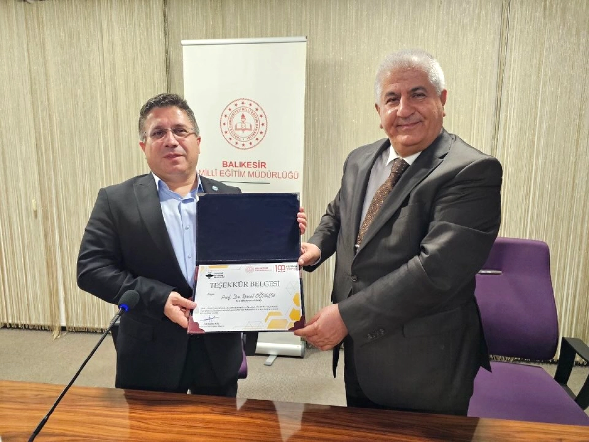 Balıkesir'de Türk Dünyası Dil Birliği Söyleşisi: Gönül Köprüleri Kuruldu