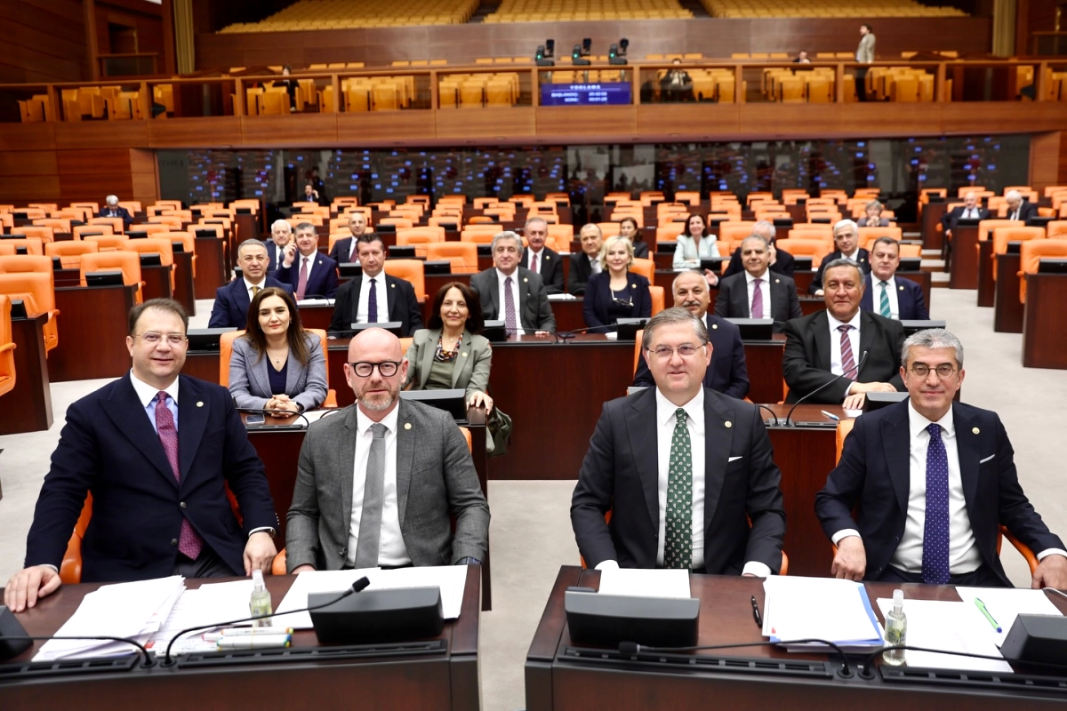 TBMM Sabaha Karşı 03:00'te Sosyal Hizmetler Kanunu'nu Görüştü