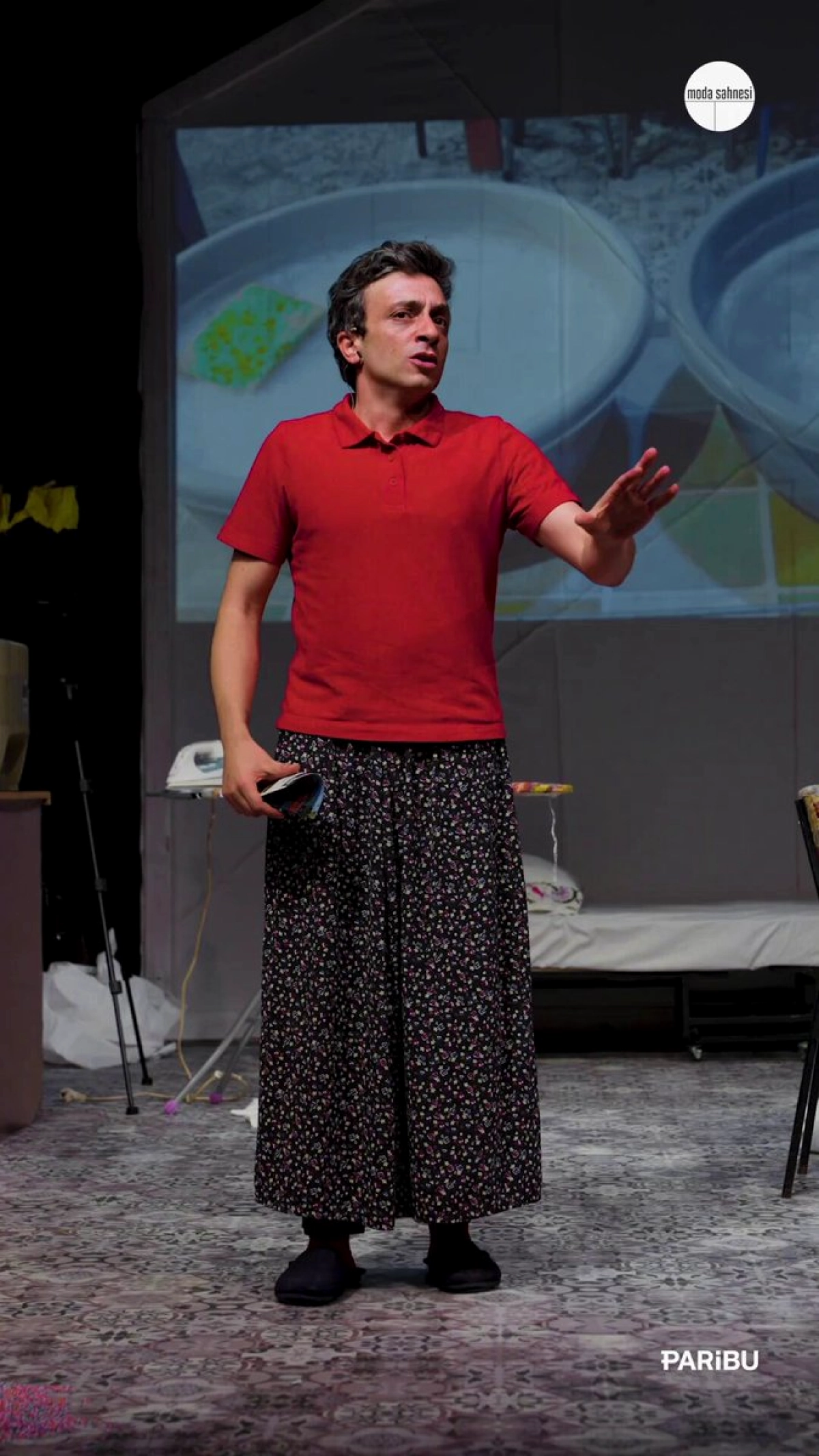 Édouard Louis'in Çarpıcı Romanı Moda Sahnesi'nde: 