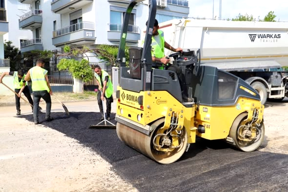Ödemiş'te Yollar Yenileniyor: Süleyman Demirel Mahallesi'nde Asfalt Seferberliği