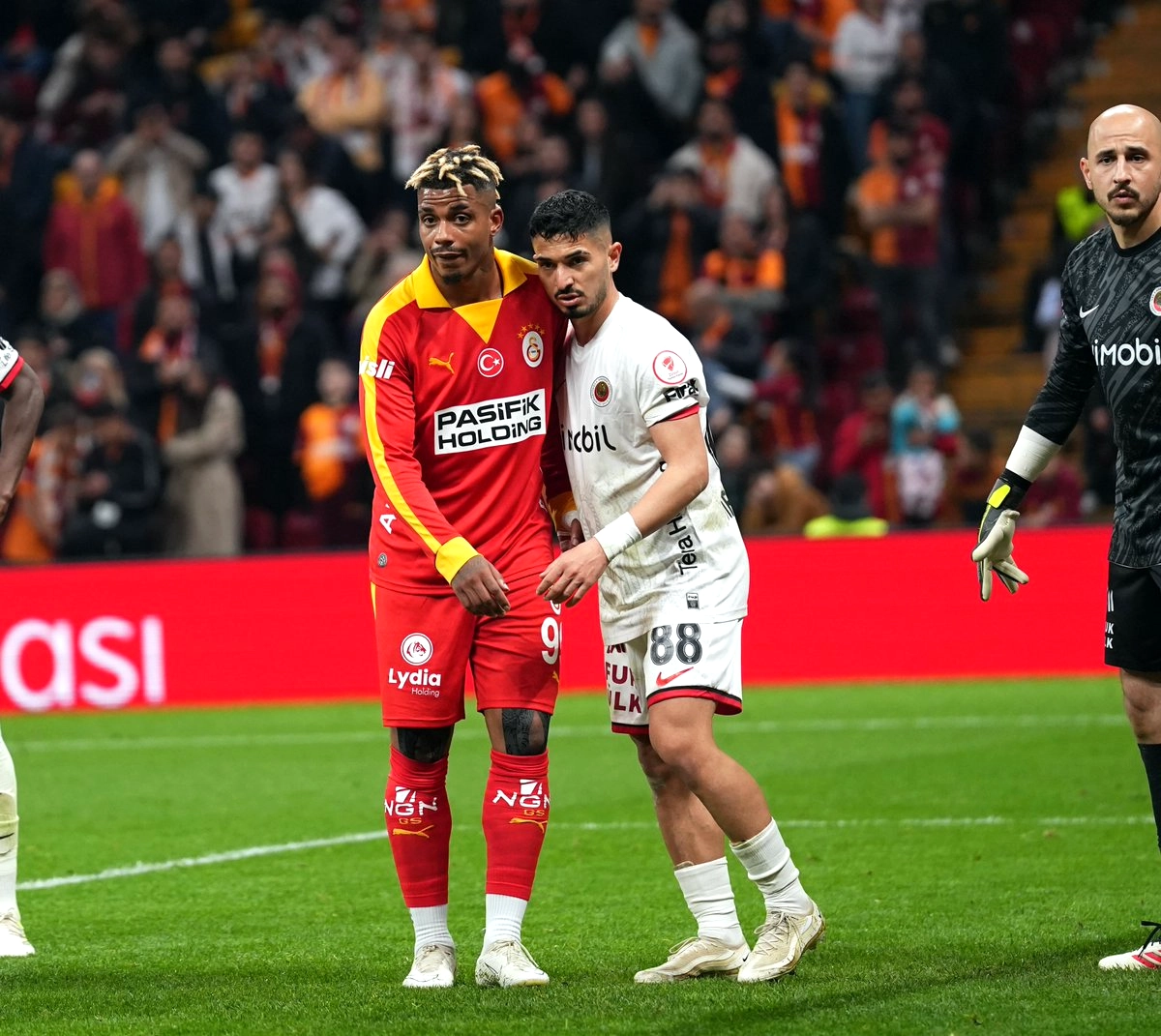 Gençlerbirliği, Galatasaray'ı 2-0 Yenerek Yarı Finale Yükseldi