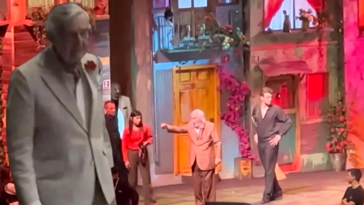 Rahmi Koç'tan Müjdat Gezen'e Gırgıriye Müzikali'nde Destek