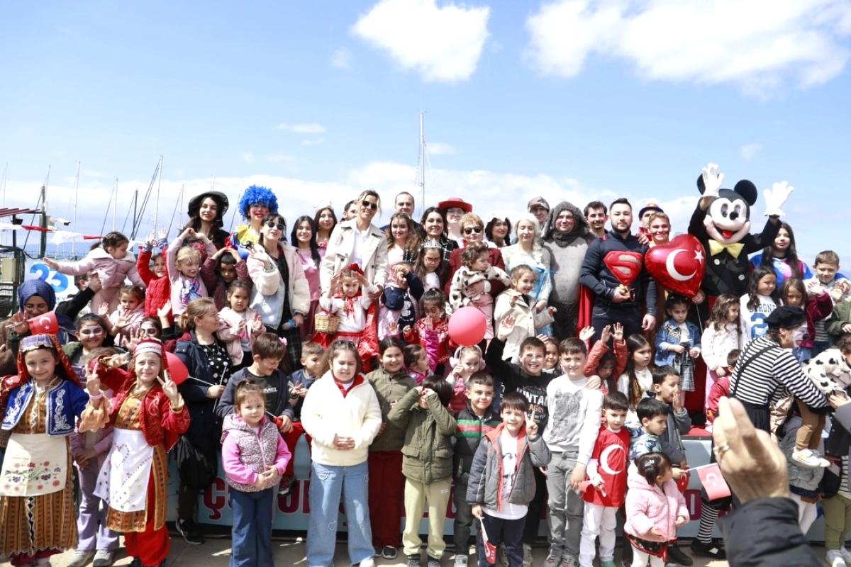 Burhaniye'de 23 Nisan Coşkusu: Çocuk Bayramı Renkli Etkinliklerle Kutlandı