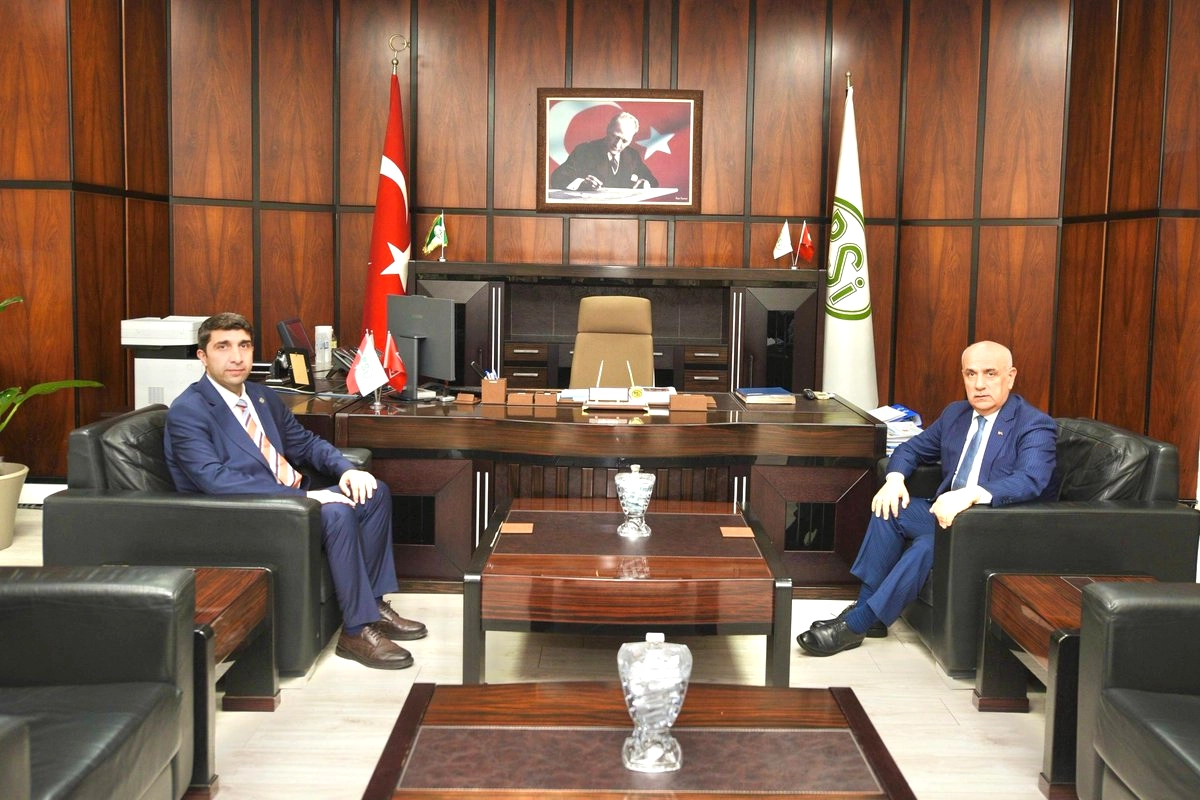 Vahit Kirişci, DSİ 6. Bölge Müdürü'nü Adana'da Ziyaret Etti