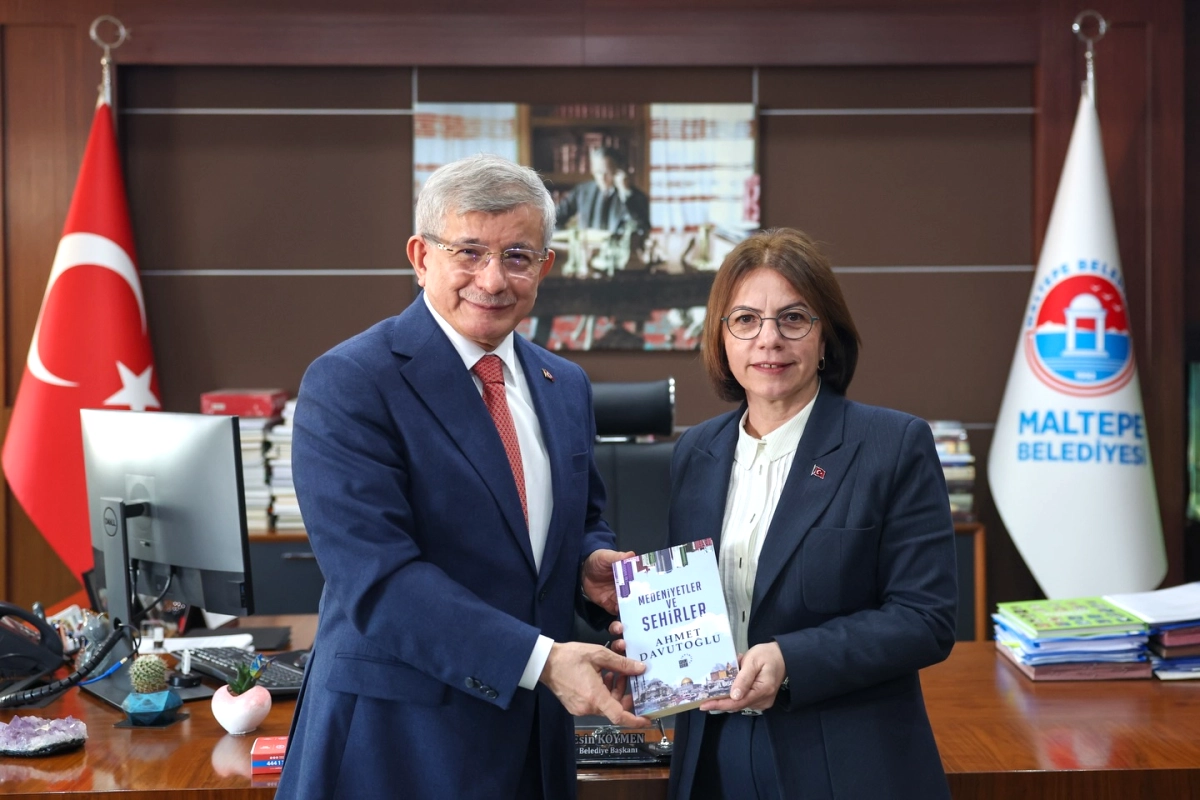 Maltepe'de Siyasi Buluşma: Davutoğlu Köymen'i Ziyaret Etti