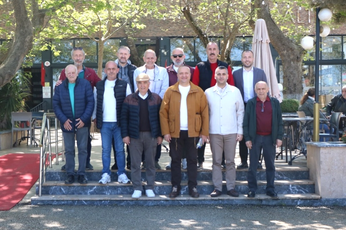 Masterlar Futbol Takımı ile Belediye Başkanı Kahvaltıda Buluştu