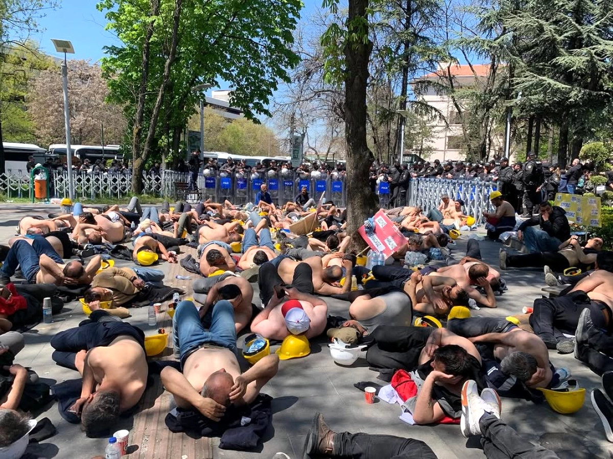 Doruk Madencilik İşçileri Açlık Grevinde: 1 Yılda Sadece 2 Maaş