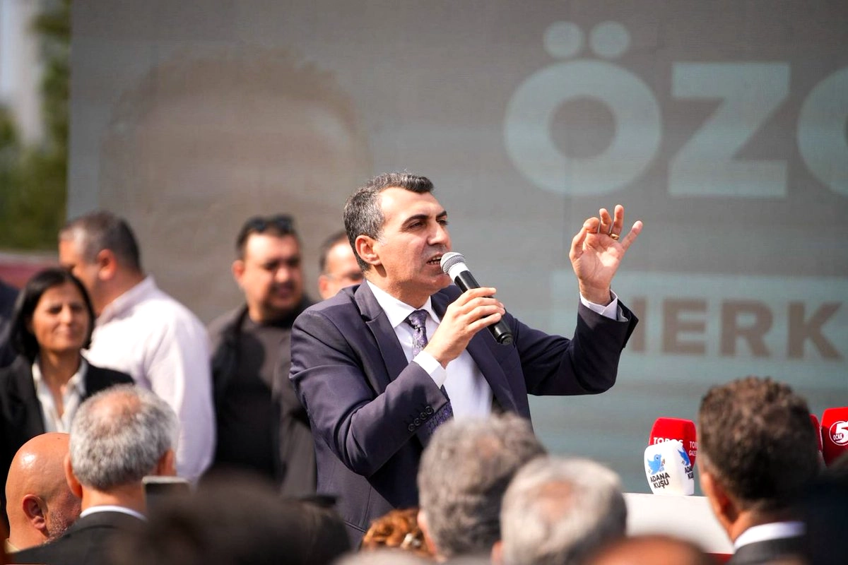 CHP Adana'da "Oya Tekin'e Özgürlük" Mitingi Düzenledi