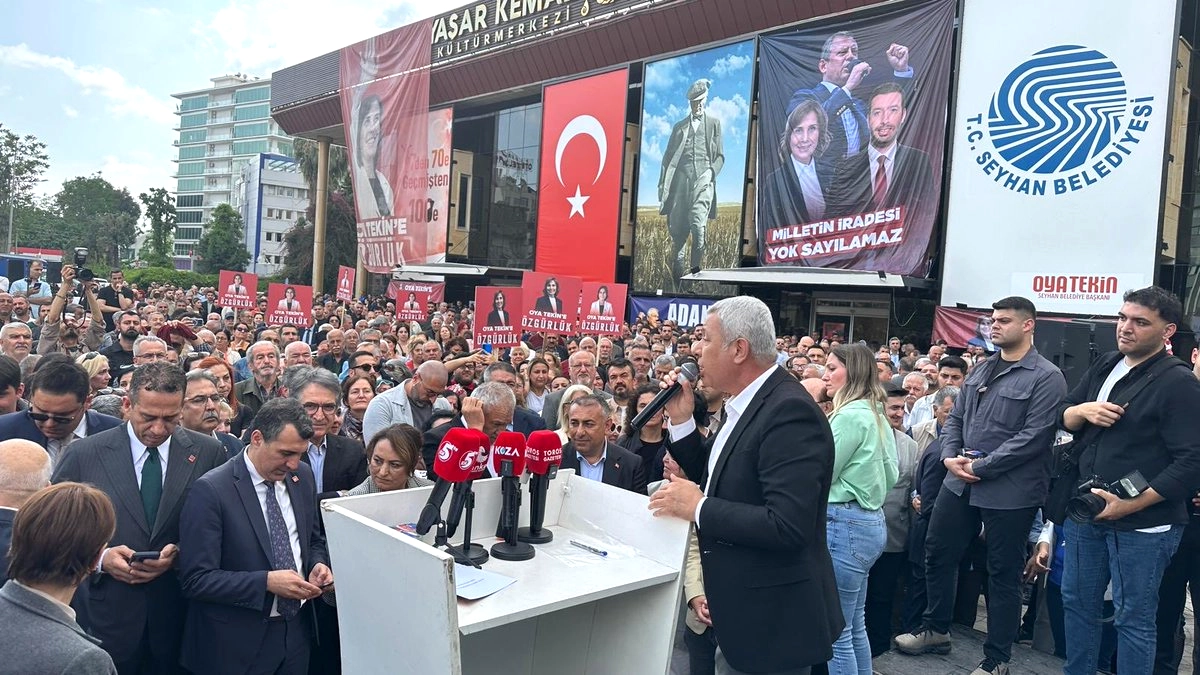 CHP'li İsimler Adana'da Oya Tekin İçin Özgürlük Buluşmasında Bir Araya Geldi