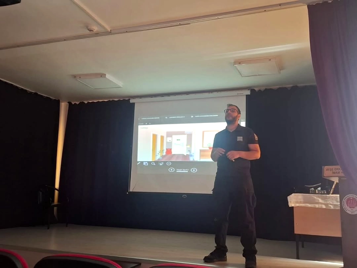 Büyükçekmece'de Öğrencilere Afet Bilinci Eğitimi