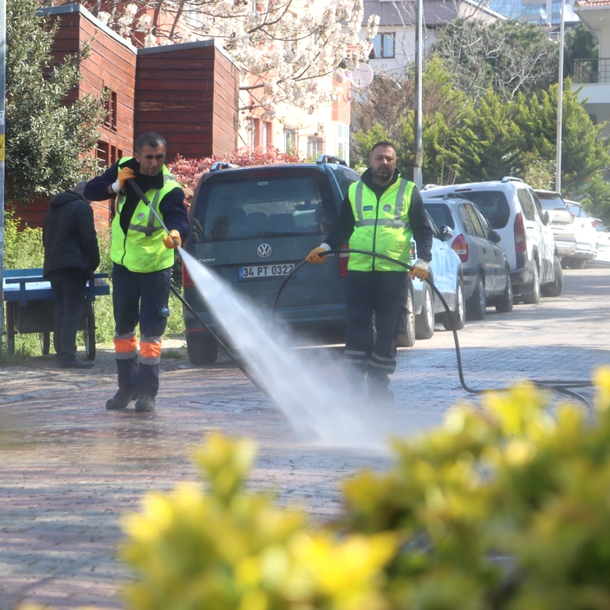 Maltepe'de 18 Mahalle Bahar Temizliğinde: Ekipler Yoğun Mesaide