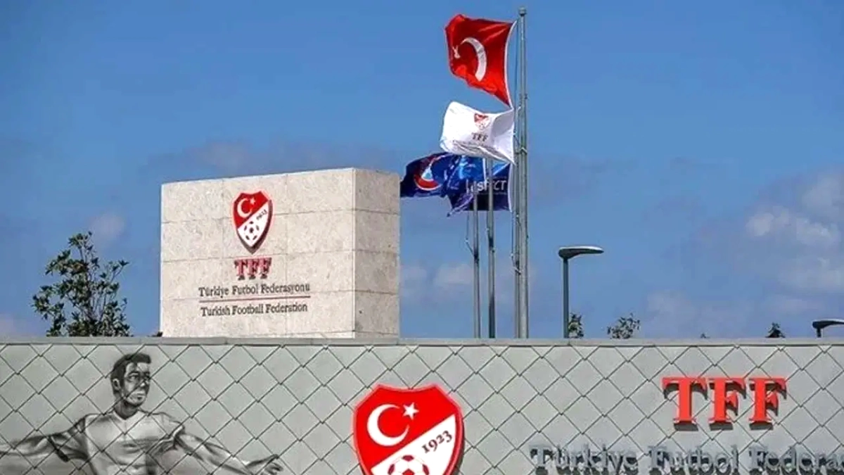 Fenerbahçe ve Trabzonspor PFDK'ye Sevk Edildi: 4 Süper Lig Kulübüne Disiplin Soruşturması