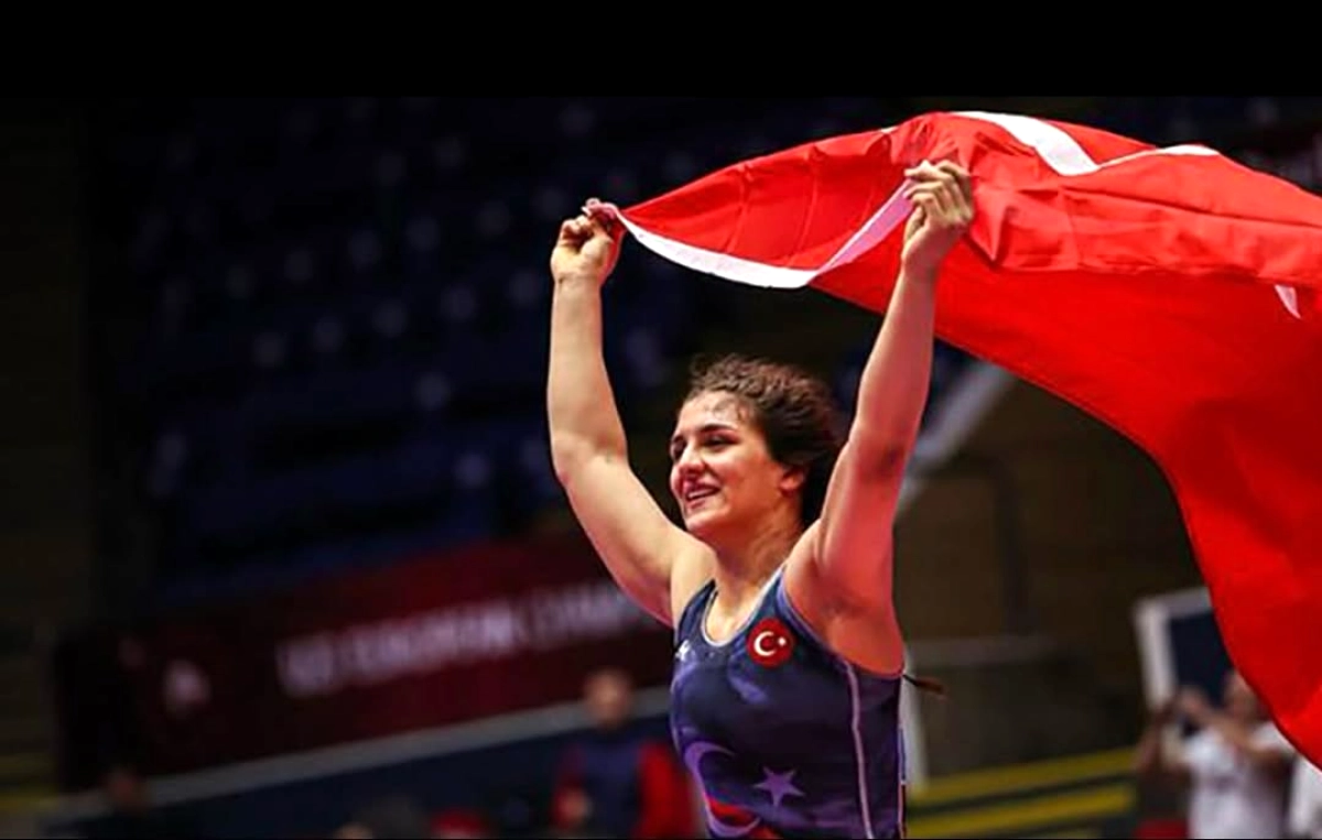 Yalova Gümrük Müdürü BİLGETÜRK'ten Nesrin Baş'a Tebrik