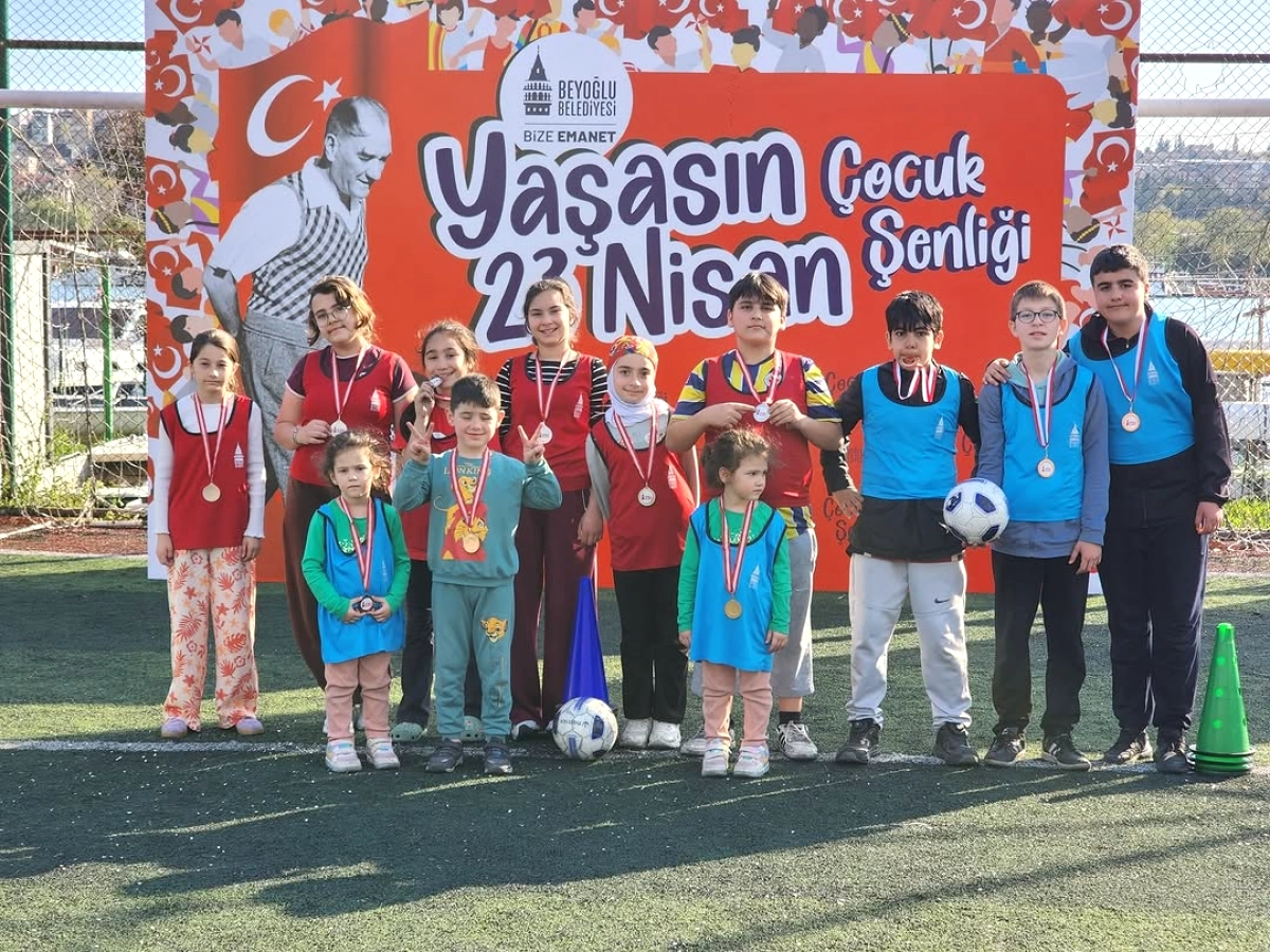 Beyoğlu'nda 23 Nisan Şampiyonları Belli Oldu