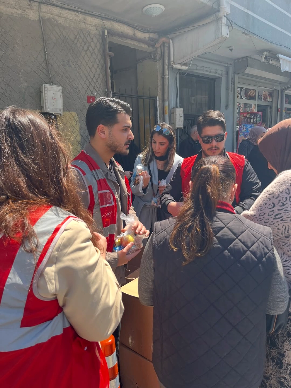 CHP'den Bağcılar'da Öğrencilere Beslenme Desteği: 