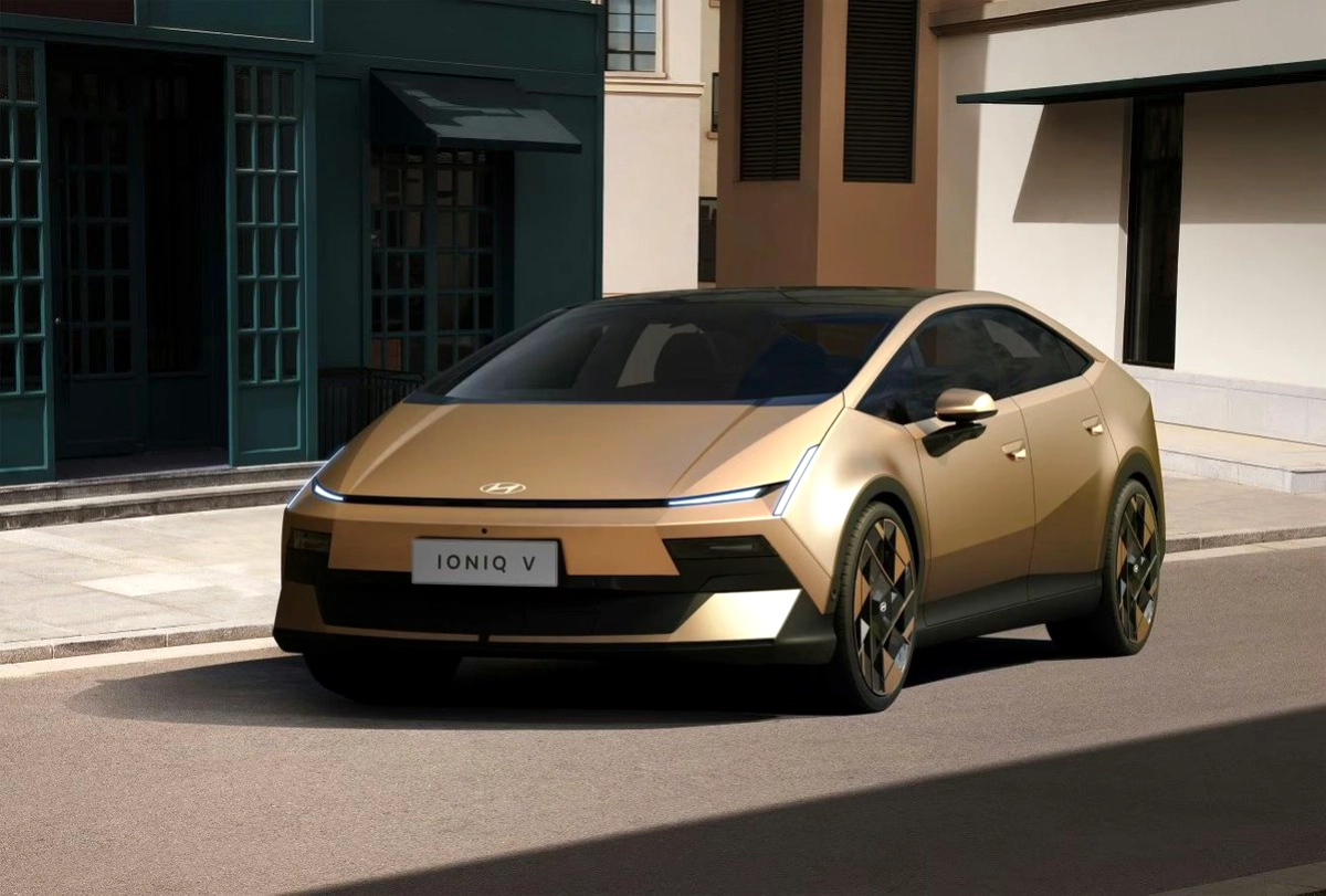 Hyundai Ioniq V Tanıtıldı: 600 km Menzil ve Dev Ekranla Geliyor