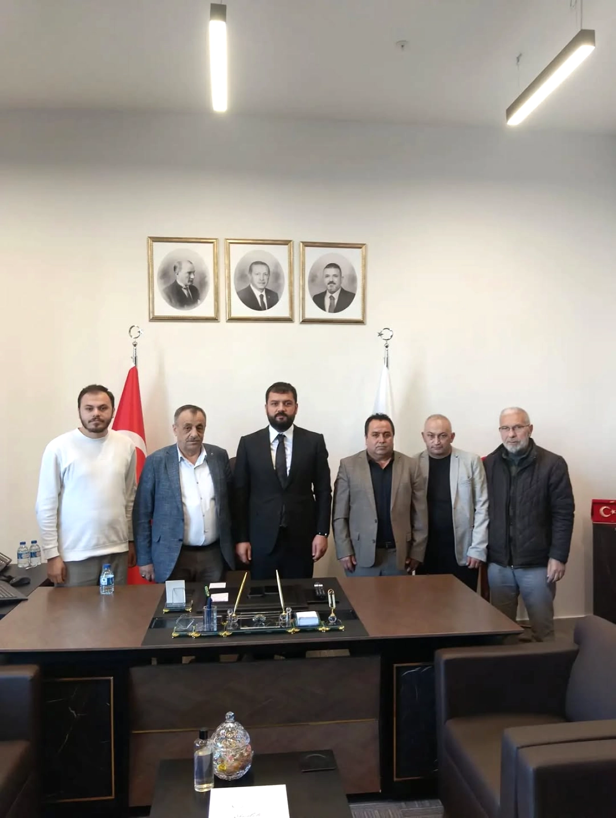 Sincan'da AK Parti İlçe Yönetimi Belediye Meclisini Ziyaret Etti