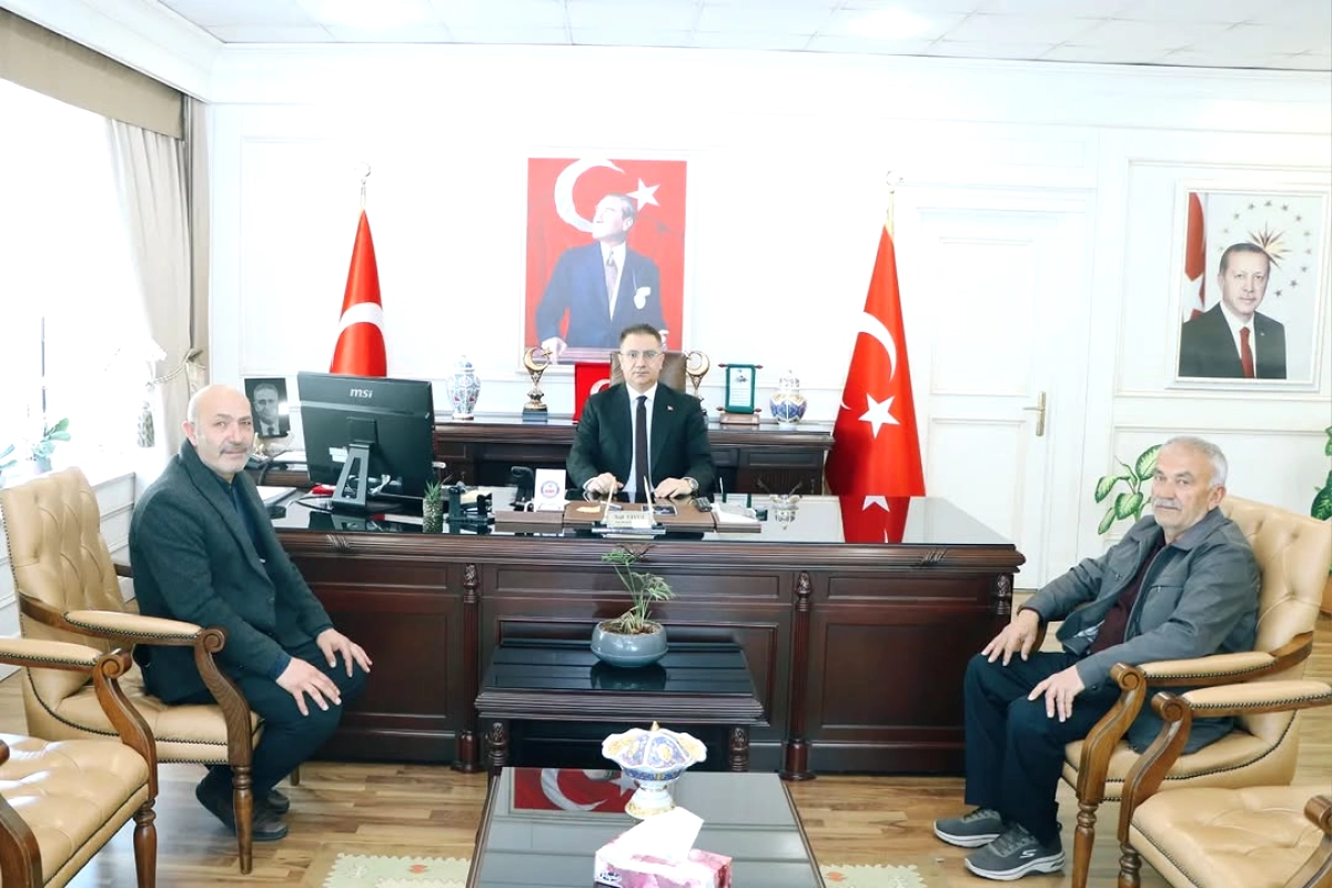 İtfaiyeciler ve Gönüllüler Kaymakam Yavuz'u Ziyaret Etti