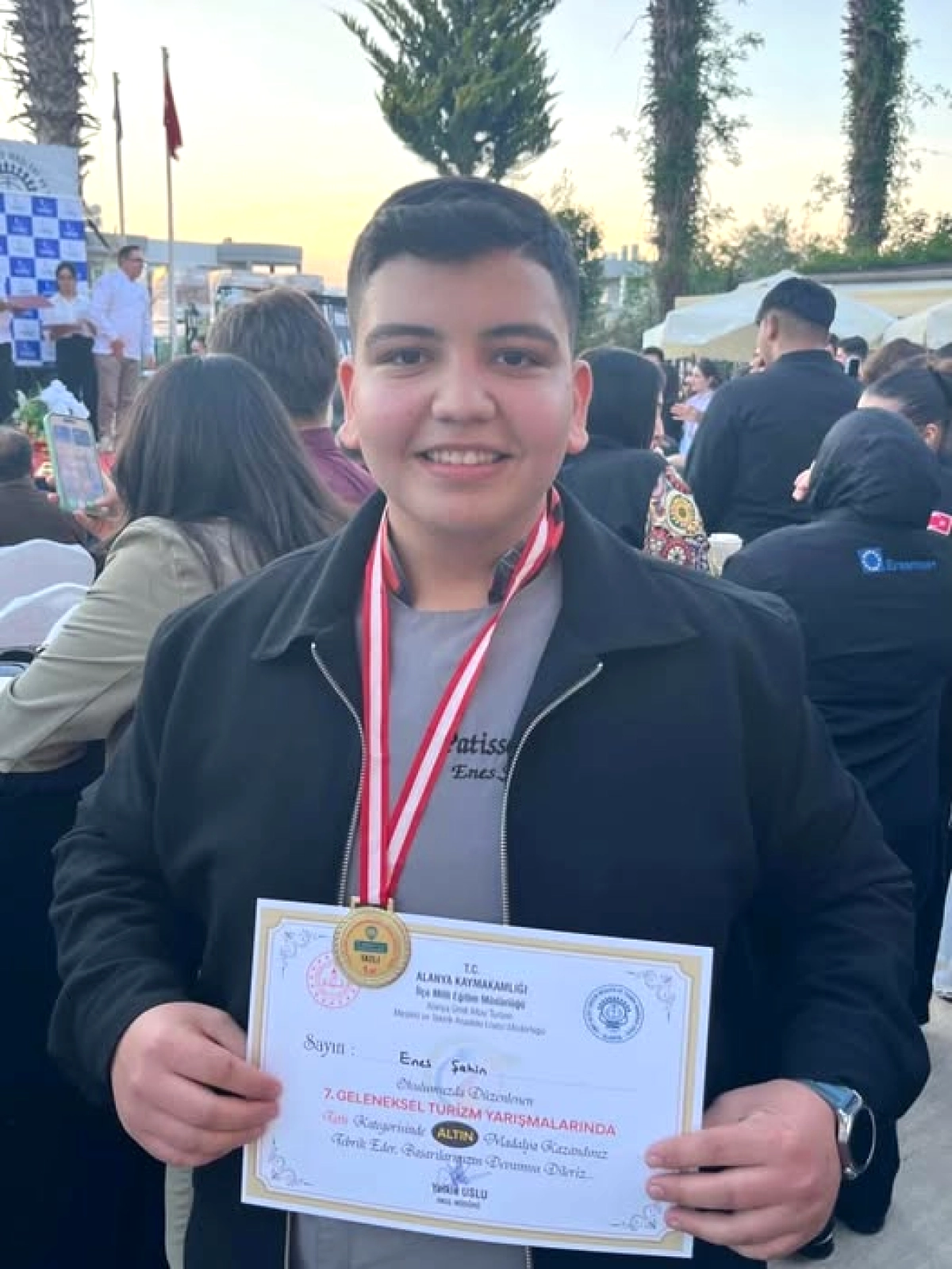 Ceyhan'dan Türkiye Şampiyonu Çıktı: Enes Şahin Tatlı Kategorisinde Altın Madalya Kazandı