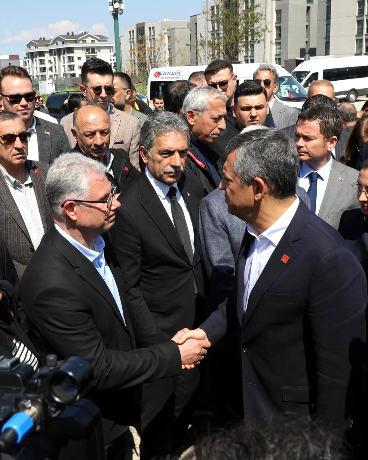 CHP Lideri Özgür Özel Tutuklu Bozbey'i Ziyaret Etti